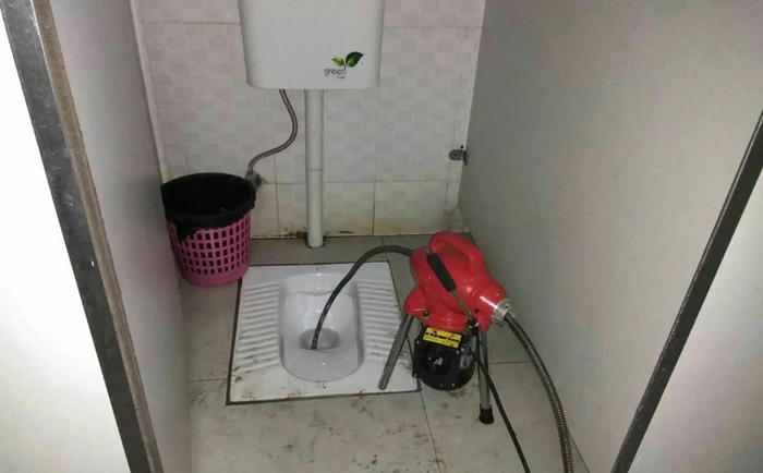 察哈尔右翼中蹲便疏通