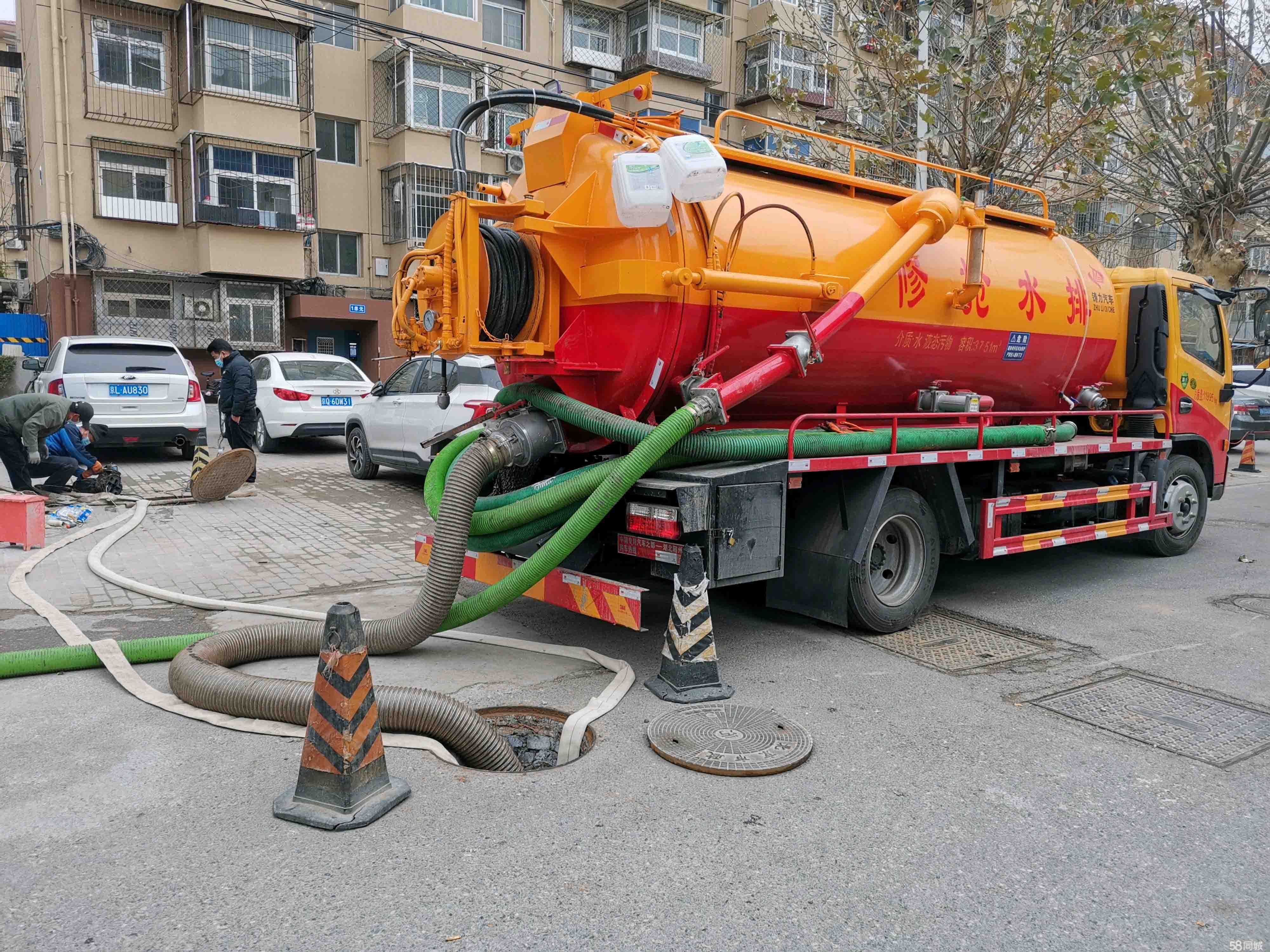 察哈尔右翼中抽粪吸污